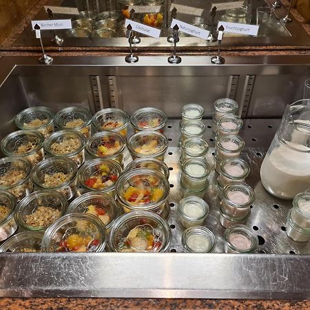 פירמאסנס Hotel-Restaurant Kunz מראה חיצוני תמונה