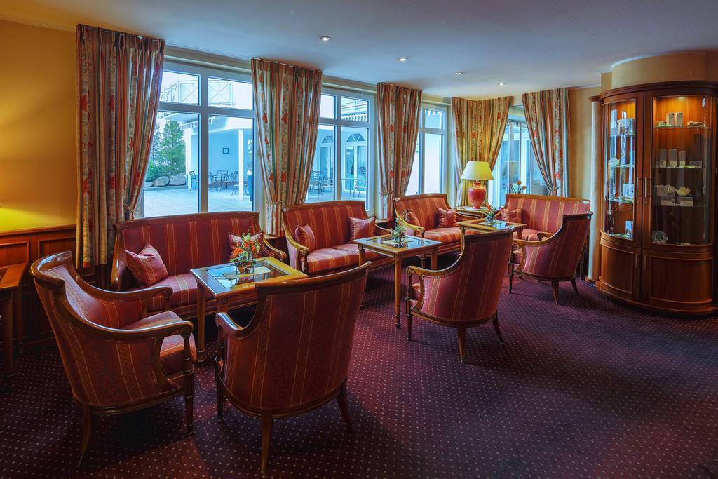 פירמאסנס Hotel-Restaurant Kunz מראה חיצוני תמונה
