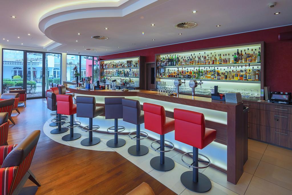 פירמאסנס Hotel-Restaurant Kunz מראה חיצוני תמונה