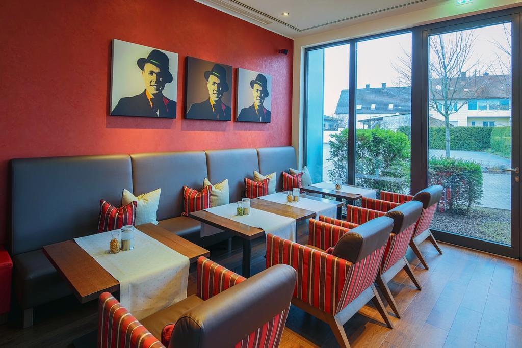 פירמאסנס Hotel-Restaurant Kunz מראה חיצוני תמונה