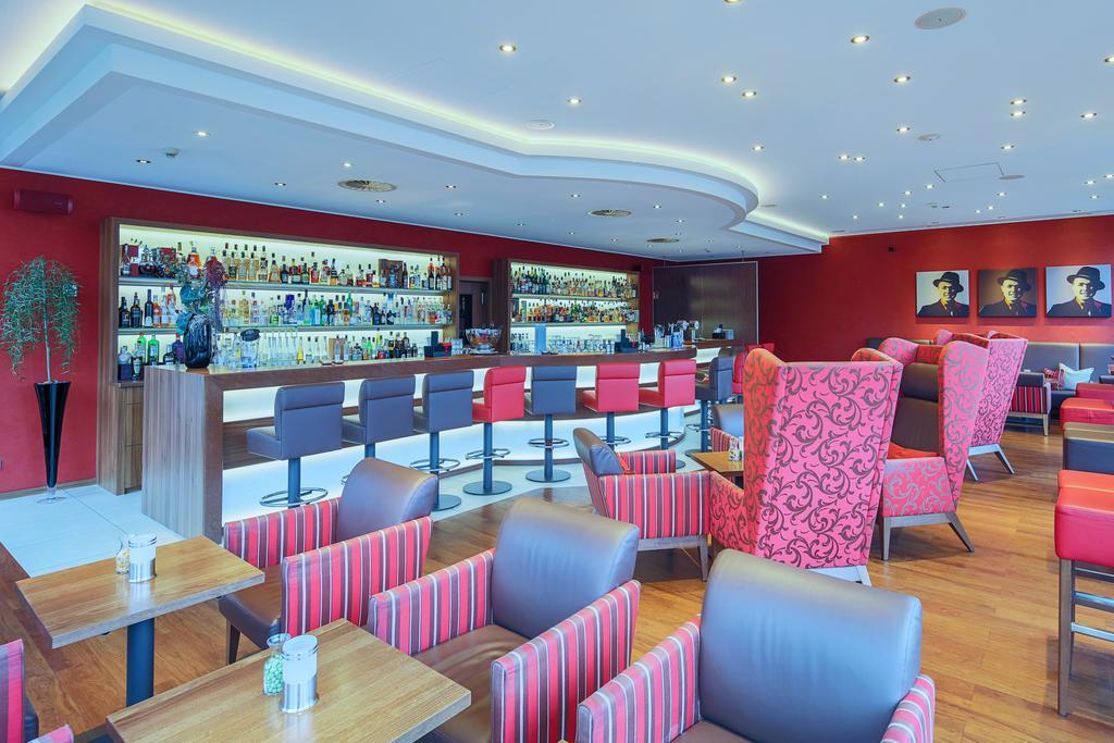 פירמאסנס Hotel-Restaurant Kunz מראה חיצוני תמונה