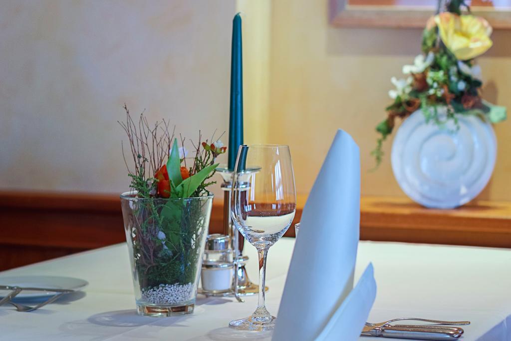 פירמאסנס Hotel-Restaurant Kunz מראה חיצוני תמונה